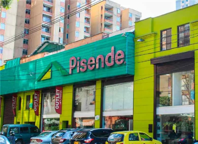Pisende tiendas